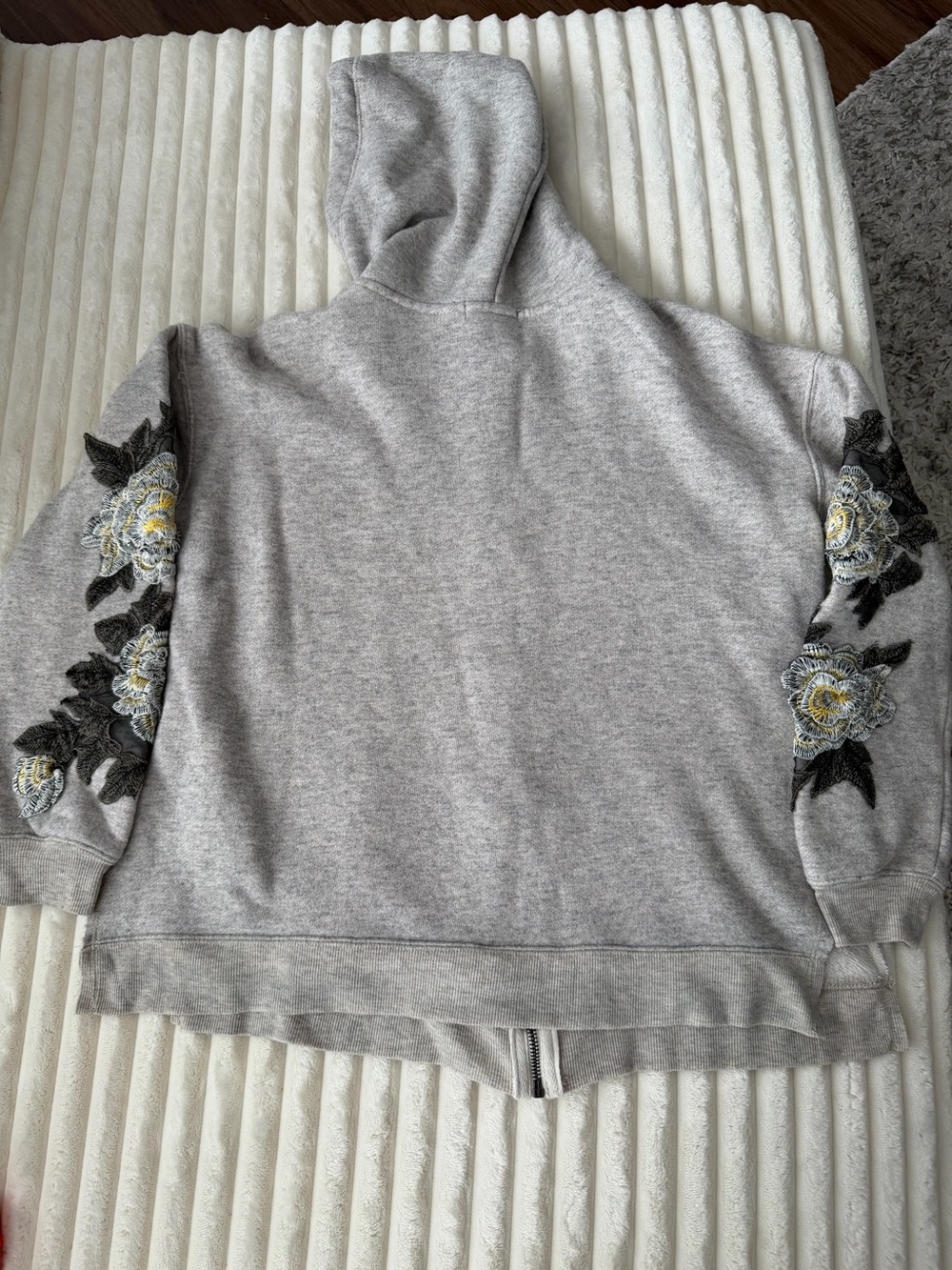 Democracy Distressed Gray Embroidered Floral Zip Hoodie Jacket. Size Small - Picture 2 of 9